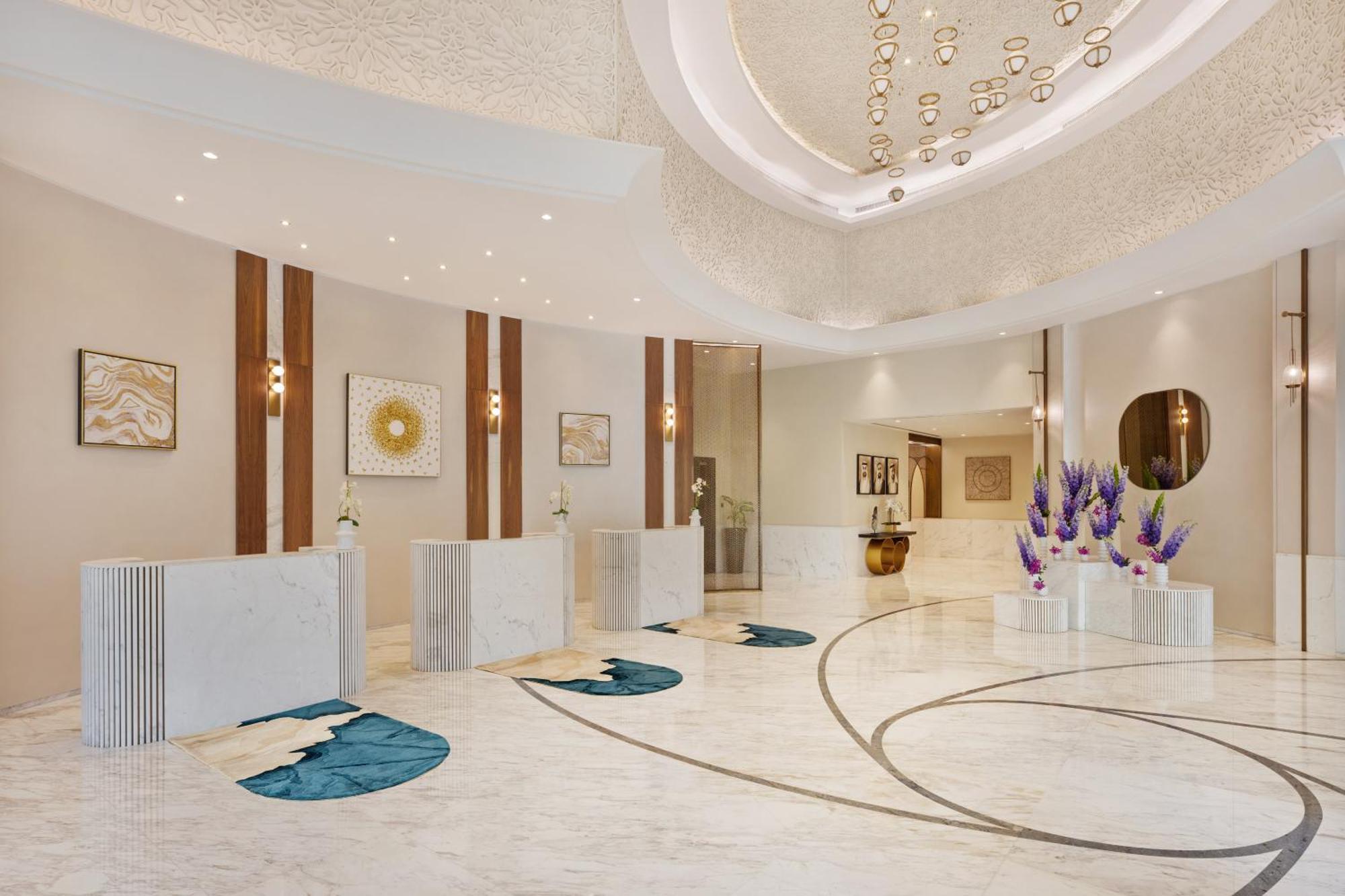 Damac Maison Distinction Dubai Esterno foto Lobby