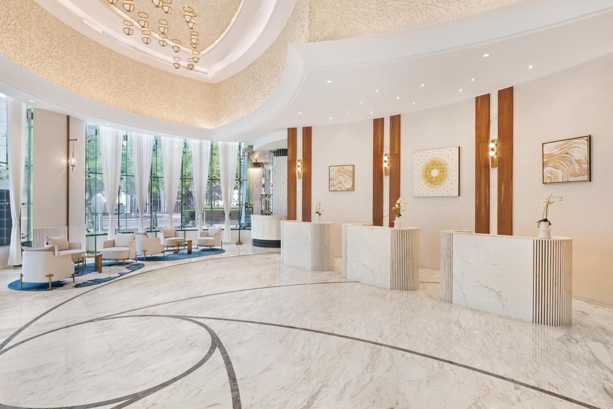 Damac Maison Distinction Dubai Esterno foto Lobby