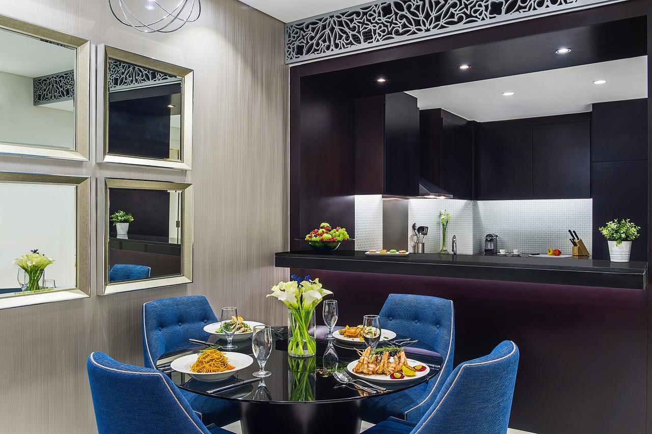 Damac Maison Distinction Dubai Esterno foto Kitchen